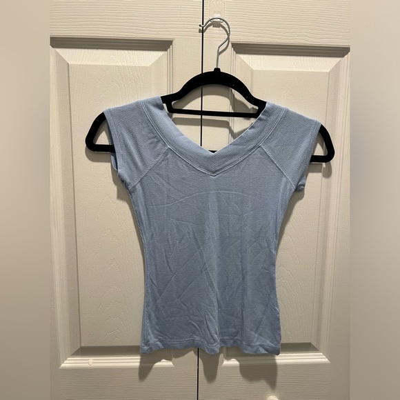 NWOT Urban Outfitters BDG Shannen V-Neck Top - Picture 5 of 6